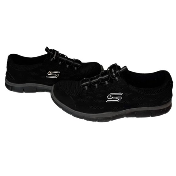Skechers Black Athletic Shoes - Picture 2 of 6